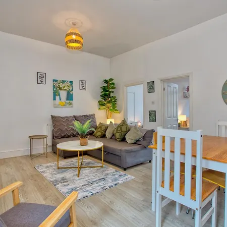 Apartment Temple Meads Station: Stylish 3-bed With Free Parking *