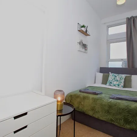 Apartment Temple Meads Station: Stylish 3-bed With Free Parking Bristol