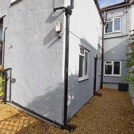 Temple Meads Station - Stylish 5 Beds - Free Parking By Hinkley Homes Short Lets & Serviced